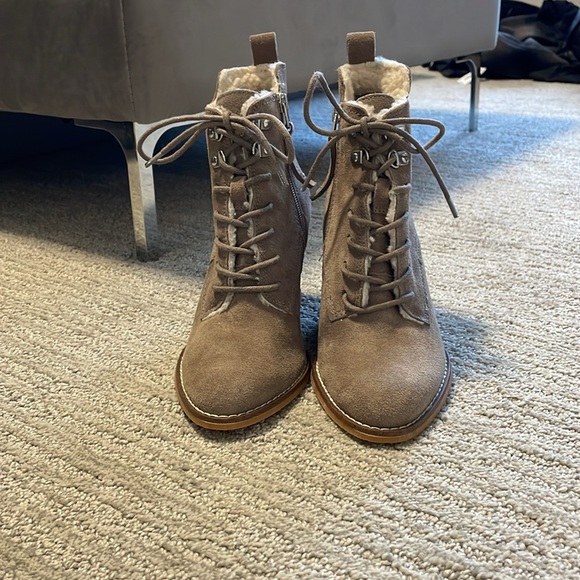 Dolce Vita booties - Picture 3 of 7